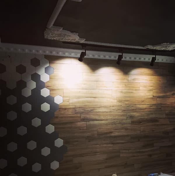 قیمت گچبری پیش ساخته سقف, ابزار گلویی پلی یورتان عثمانی BB-CC 38, قیمت ابزار گلویی, cornice ceiling price, گچبری گلویی, ابزار گلویی, گلویی سقف پذیرایی, قیمت انواع ابزار گلویی, ابزارهای دکوراتیو, ابزار نقش برجسته, ابزار گلویی پلی یورتان شیراز 